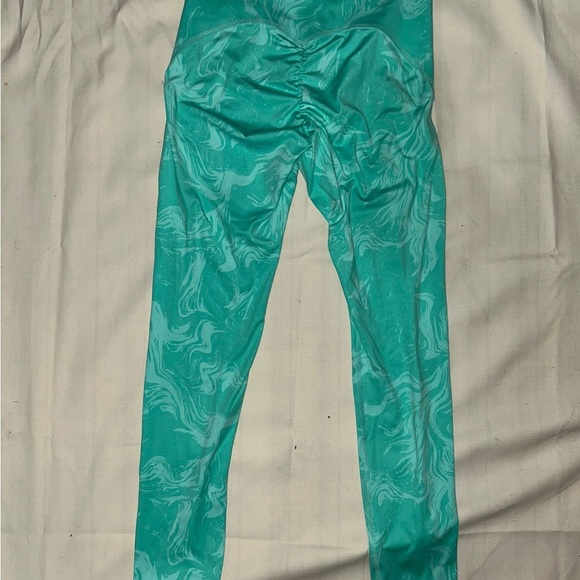 Gymshark Aqua Activewear - Picture 2 of 4